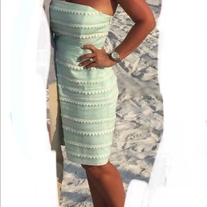 Vineyard Vines Strapless Mint Green Lace-Trim Sheath Dress
